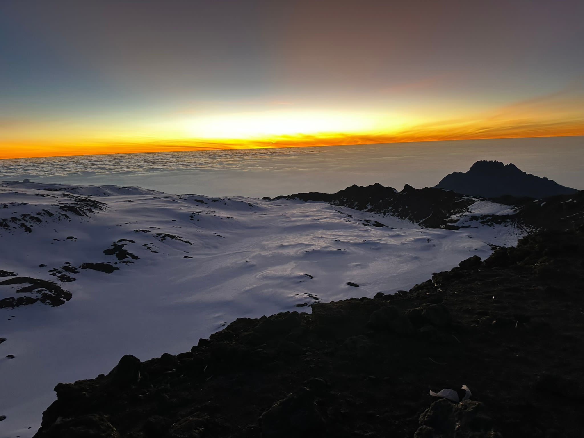 kilimanjaro sunrise from stella point 2