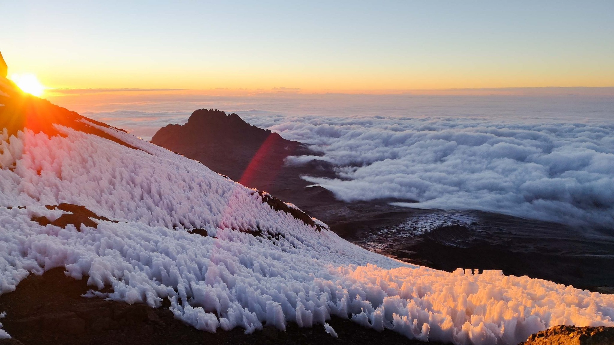 kilimanjaro sunrise from uhuru peak