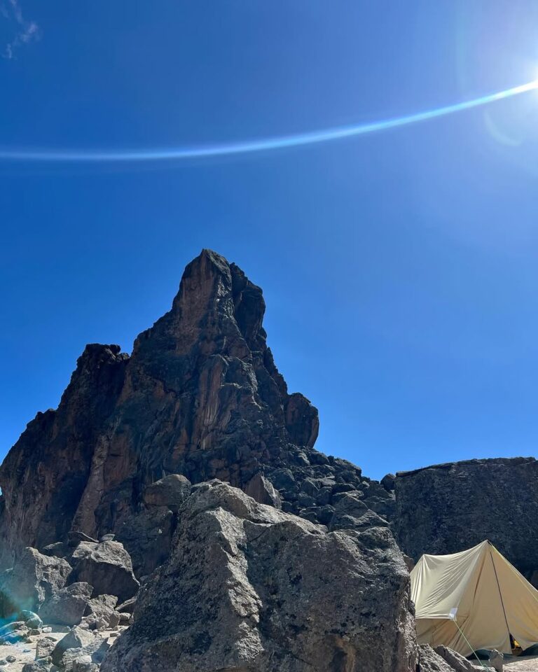 Machame route Kilimanjaro rock yellow tend