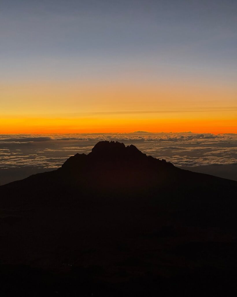 kilimanjaro mount clouds