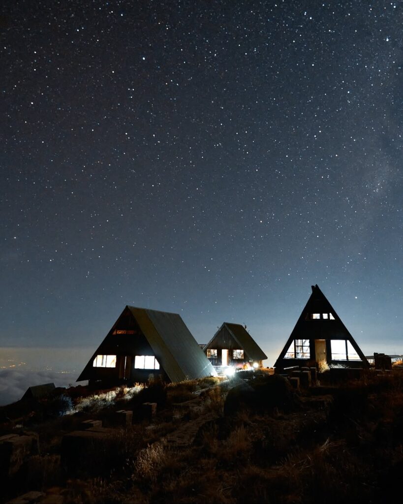 kilimanjaro mount northern curcuit route dark light in the hause