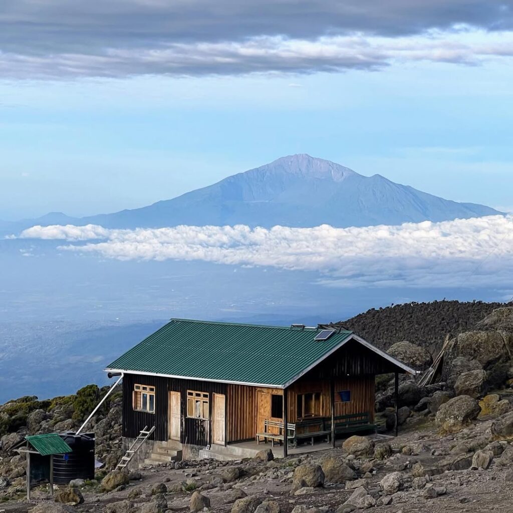 kilimanjaro umbwe route house mount colors