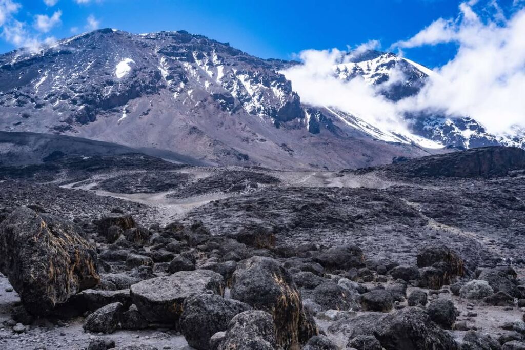 kilimanjaro umbwe route rocks fog