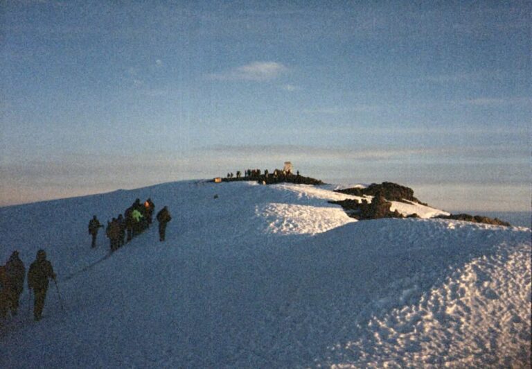 kilimanjaro umbwe route trekking climbers snow